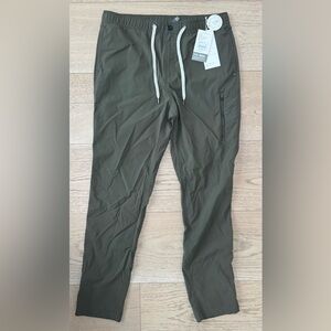 Vuori Technical Climber Pant – Men’s Large – Dark Oregano